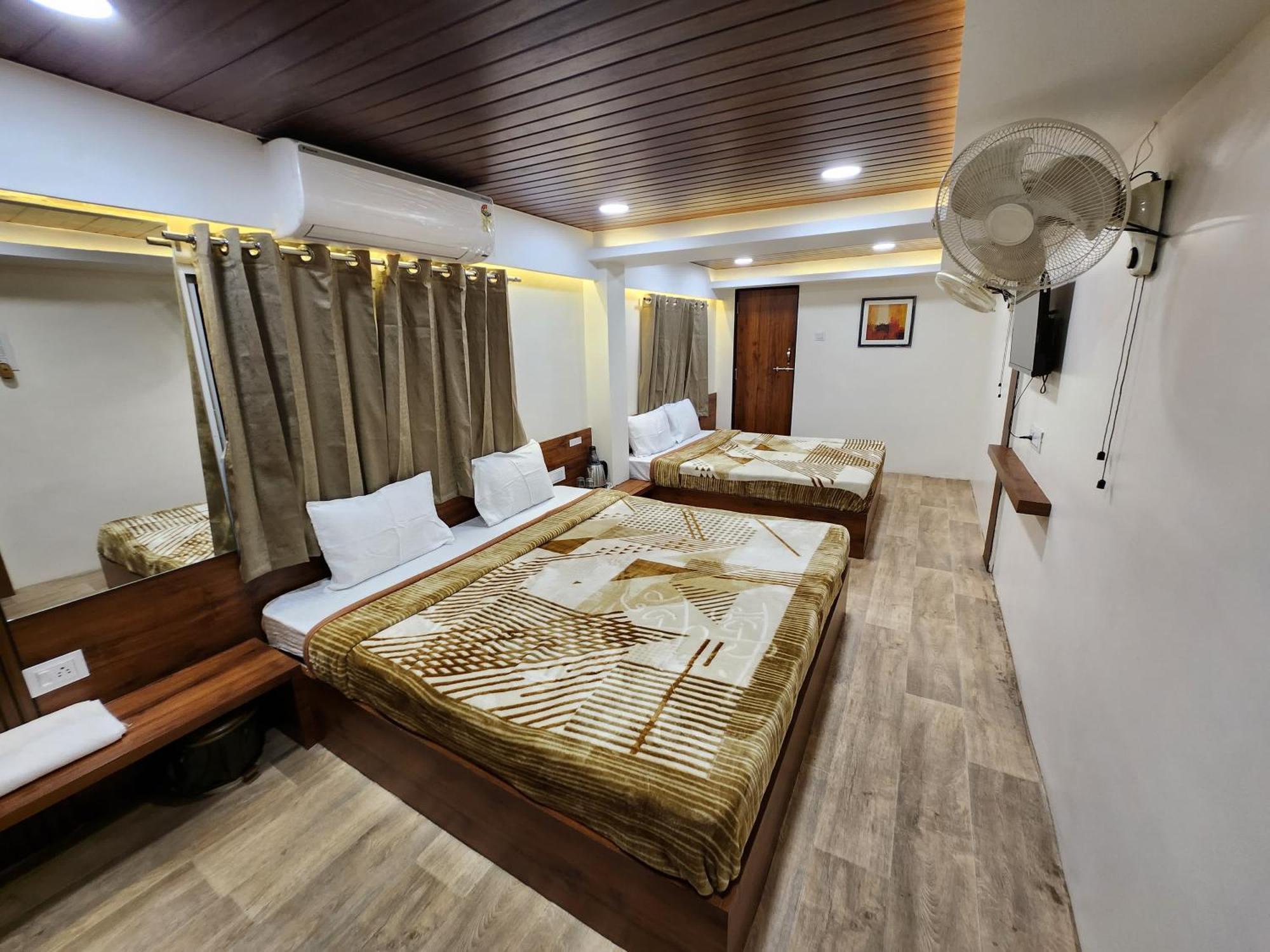 Hotel Anantshree Ujjain Dış mekan fotoğraf