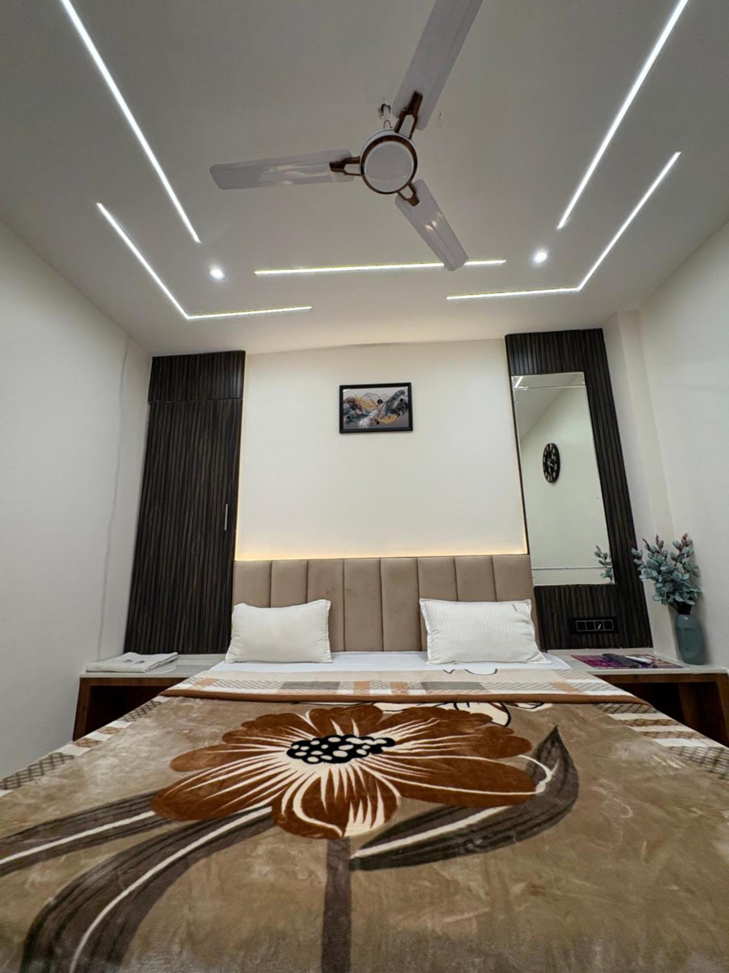 Hotel Anantshree Ujjain Dış mekan fotoğraf