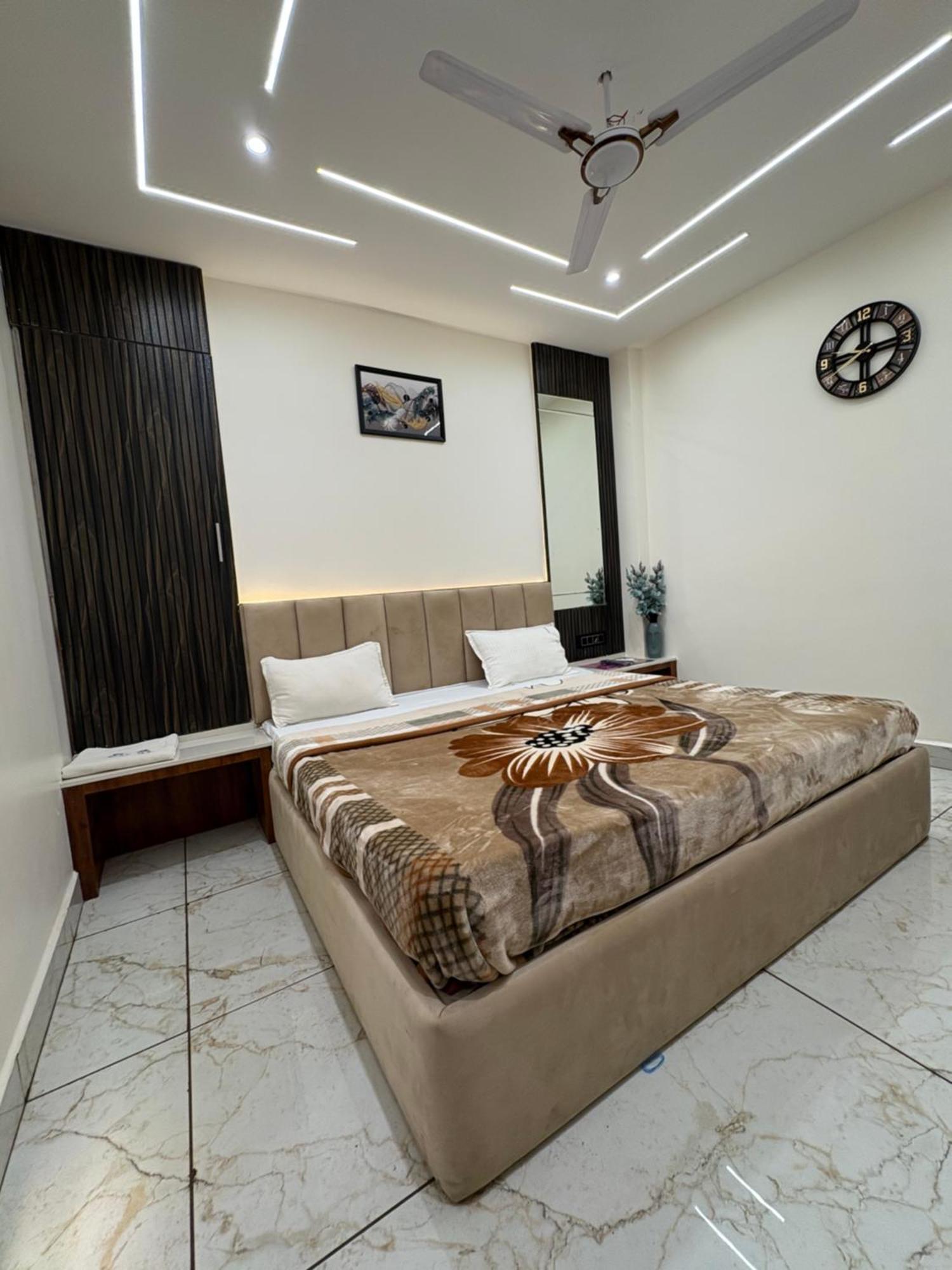 Hotel Anantshree Ujjain Dış mekan fotoğraf