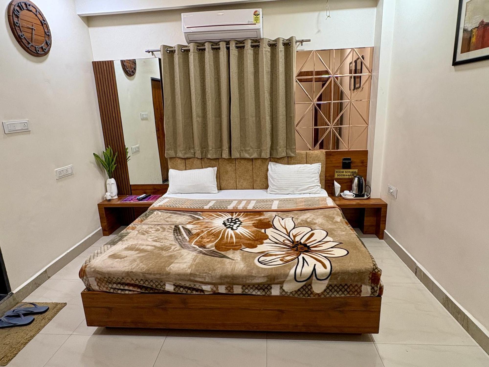Hotel Anantshree Ujjain Dış mekan fotoğraf