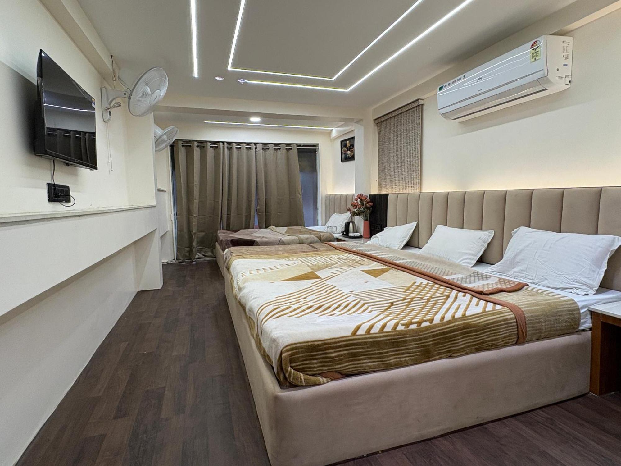 Hotel Anantshree Ujjain Dış mekan fotoğraf