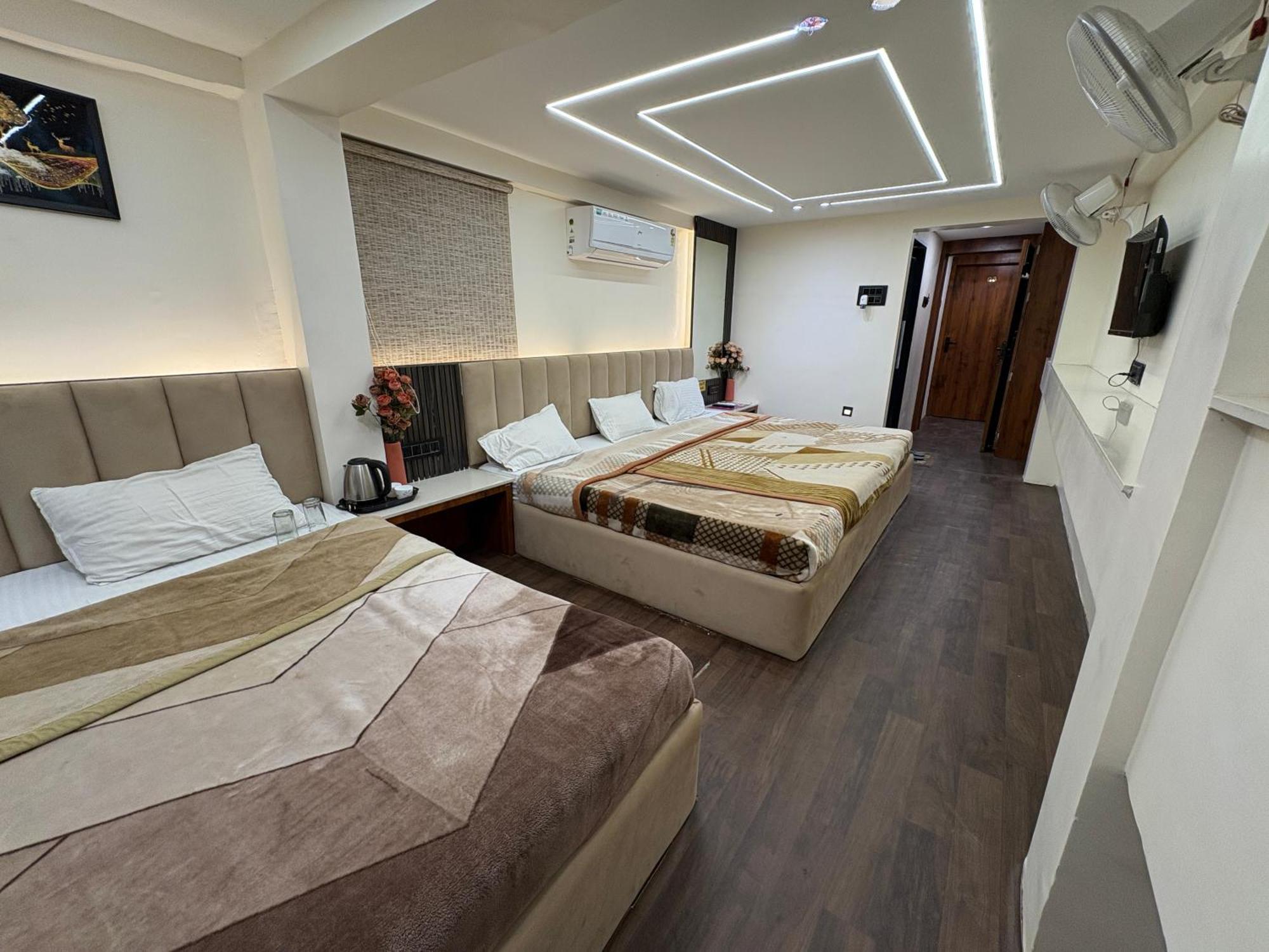 Hotel Anantshree Ujjain Dış mekan fotoğraf