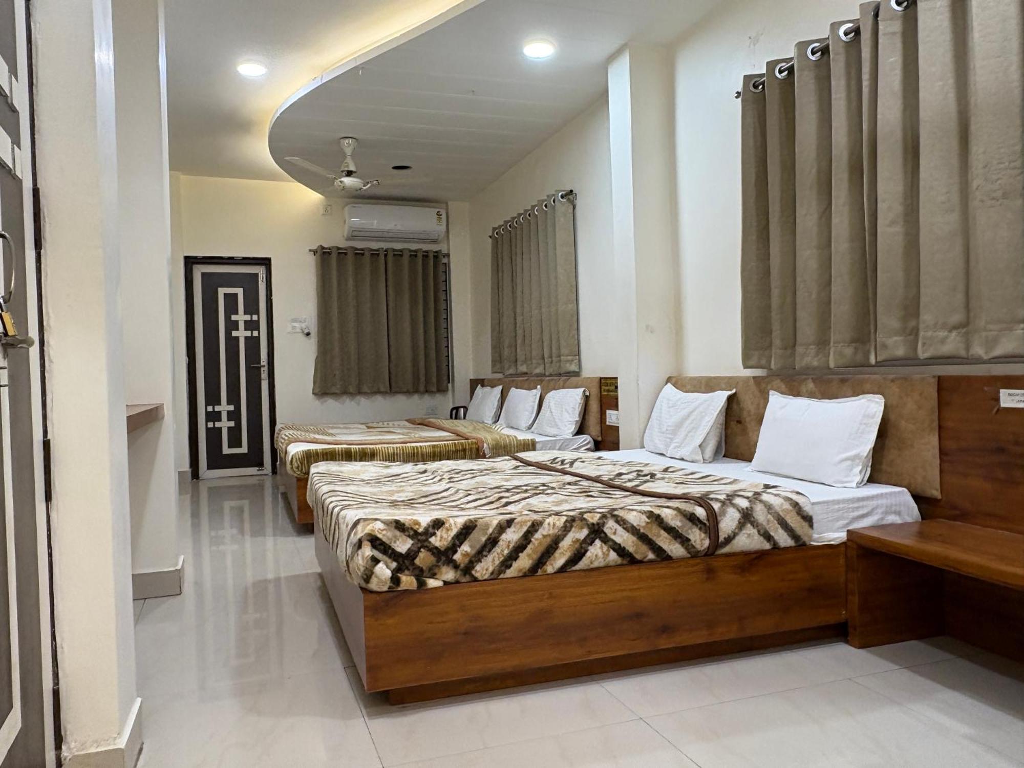 Hotel Anantshree Ujjain Dış mekan fotoğraf