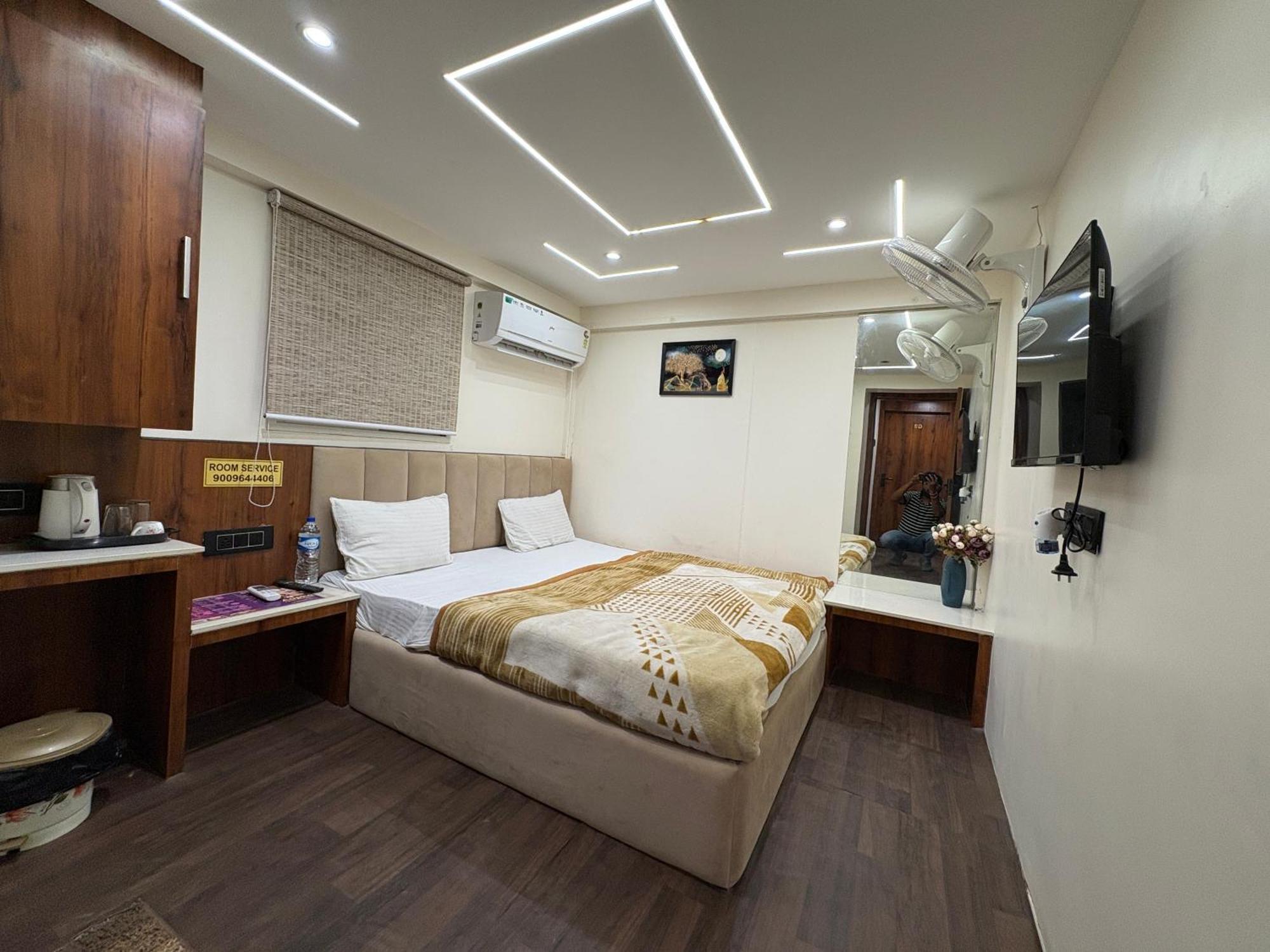 Hotel Anantshree Ujjain Dış mekan fotoğraf
