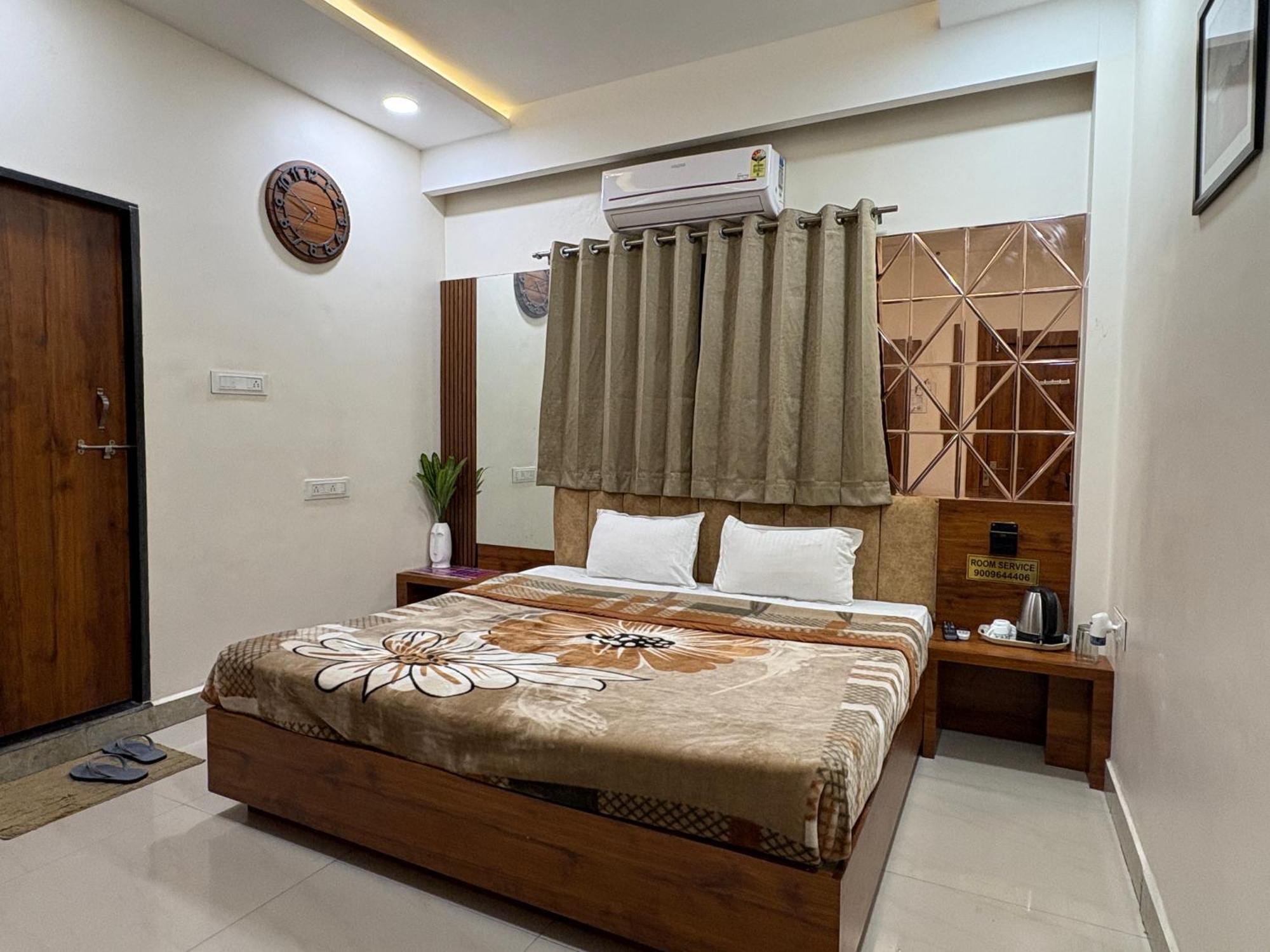 Hotel Anantshree Ujjain Dış mekan fotoğraf