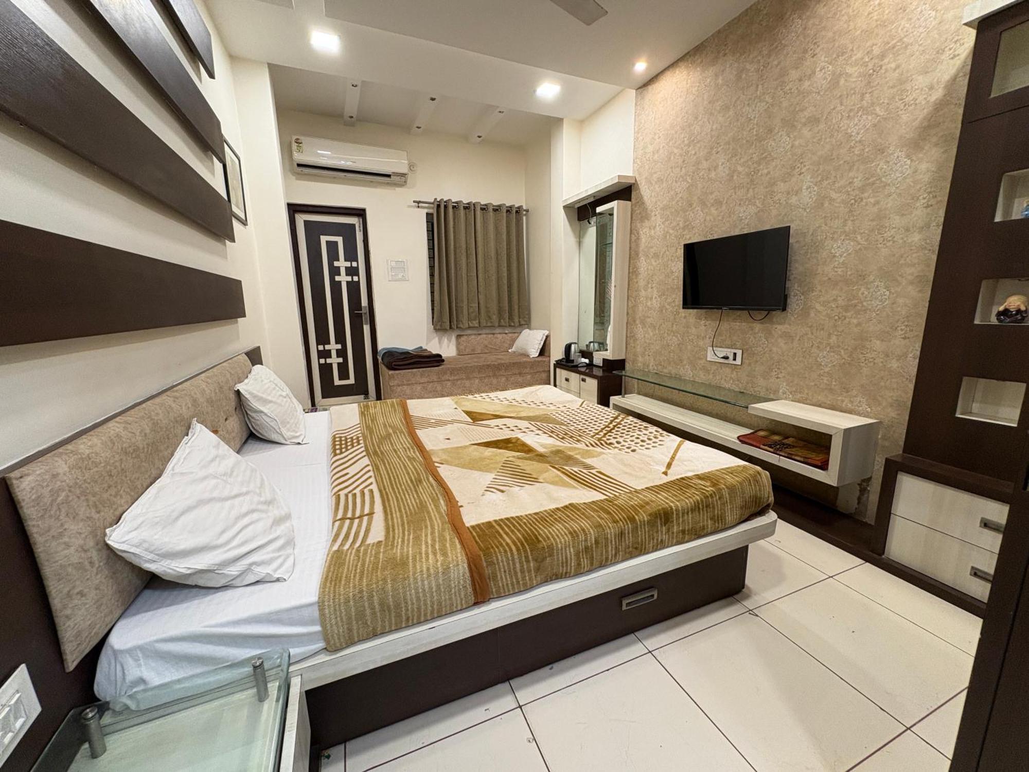 Hotel Anantshree Ujjain Dış mekan fotoğraf